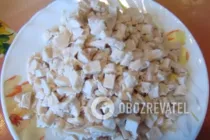 Салат с зеленым горошком и курицей - Шаг 1 Салат с зеленым горошком и курицей - Шаг 1