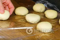 Чебуреки домашні - Крок 7 Чебуреки домашні - Крок 7