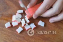 Салат из морской капусты с крабовыми палочками - Шаг 2 Салат из морской капусты с крабовыми палочками - Шаг 2