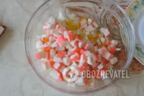 Салат из морской капусты с крабовыми палочками - Шаг 3 Салат из морской капусты с крабовыми палочками - Шаг 3