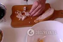 Салат "Дамский каприз" с ананасами - Шаг 3 Салат "Дамский каприз" с ананасами - Шаг 3