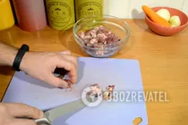 Салат из куриных сердечек с морковью и луком - Шаг 1 Салат из куриных сердечек с морковью и луком - Шаг 1