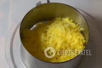 Салат "Невеста" с ананасами - Шаг 3 Салат "Невеста" с ананасами - Шаг 3