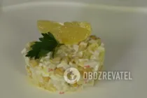 Салат "Королевский" с крабовыми палочками и апельсином - Шаг 7 Салат "Королевский" с крабовыми палочками и апельсином - Шаг 7