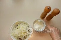 Салат из куриных сердечек с маринованным луком - Шаг 6 Салат из куриных сердечек с маринованным луком - Шаг 6