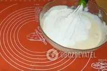 Заливной пирог с курицей и грибами - Шаг 2 Заливной пирог с курицей и грибами - Шаг 2
