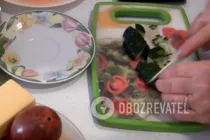 Салат с хурмой и курицей - Шаг 2 Салат с хурмой и курицей - Шаг 2