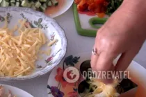 Салат с хурмой и курицей - Шаг 6 Салат с хурмой и курицей - Шаг 6
