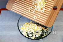 Заливной пирог с яйцом и луком - Шаг 3 Заливной пирог с яйцом и луком - Шаг 3