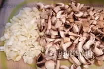 Крученики с грибами и сыром - Шаг 2 Крученики с грибами и сыром - Шаг 2