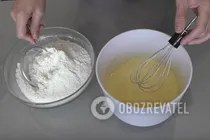 Заливной пирог с луком и яйцом за кефире - Шаг 4 Заливной пирог с луком и яйцом за кефире - Шаг 4