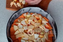 Заливной пирог с тыквой и яблоками - Шаг 4 Заливной пирог с тыквой и яблоками - Шаг 4