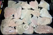 М'ясо по-французьки з курки з ананасом - Крок 3 М'ясо по-французьки з курки з ананасом - Крок 3