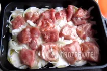 Мясо по-французски с картофелем и помидорами - Шаг 8 Мясо по-французски с картофелем и помидорами - Шаг 8