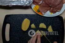 М'ясо по-французьки в духовці з картоплею - Крок 2 М'ясо по-французьки в духовці з картоплею - Крок 2