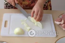 Мясо по-французски с помидорами и грибами - Шаг 3 Мясо по-французски с помидорами и грибами - Шаг 3
