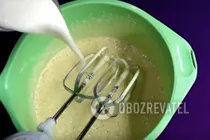 Заливной пирог с клубникой на кефире - Шаг 3 Заливной пирог с клубникой на кефире - Шаг 3