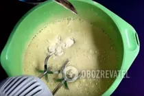 Заливной пирог с клубникой на кефире - Шаг 4 Заливной пирог с клубникой на кефире - Шаг 4