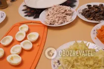 Салат "Сугробы" с курицей и грибами - Шаг 1 Салат "Сугробы" с курицей и грибами - Шаг 1