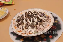 Салат "Сугробы" с курицей и грибами - Шаг 5 Салат "Сугробы" с курицей и грибами - Шаг 5