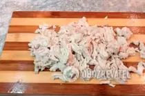 Пирог с курицей и грибами из слоеного теста - Шаг 3 Пирог с курицей и грибами из слоеного теста - Шаг 3