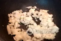 Пирог с курицей и грибами из слоеного теста - Шаг 4 Пирог с курицей и грибами из слоеного теста - Шаг 4