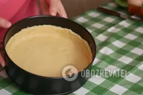 Луковый пирог с плавлеными сырками - Шаг 6 Луковый пирог с плавлеными сырками - Шаг 6