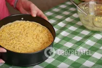 Луковый пирог с плавлеными сырками - Шаг 9 Луковый пирог с плавлеными сырками - Шаг 9