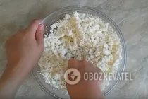 Сырники с гречневой мукой - Шаг 1 Сырники с гречневой мукой - Шаг 1