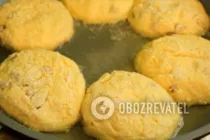 Сирники з родзинками - Крок 6 Сирники з родзинками - Крок 6