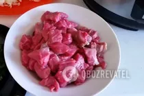 Тушковане м'ясо з картоплею в мультиварці - Крок 3 Тушковане м'ясо з картоплею в мультиварці - Крок 3