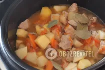 Тушкована свинина з картоплею в мультиварці - Крок 7 Тушкована свинина з картоплею в мультиварці - Крок 7