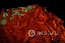 Тушковане м'ясо з картоплею та грибами - Крок 4 Тушковане м'ясо з картоплею та грибами - Крок 4