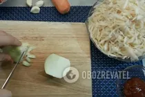 Тушеное мясо с квашеной капустой - Шаг 1 Тушеное мясо с квашеной капустой - Шаг 1
