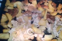 Тушковане м'ясо в картоплею в духовці - Крок 7 Тушковане м'ясо в картоплею в духовці - Крок 7