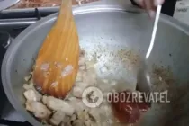 Тушкована свинина з баклажанами - Крок 4 Тушкована свинина з баклажанами - Крок 4