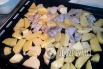 Тушкована свинина з картоплею в духовці - Крок 6 Тушкована свинина з картоплею в духовці - Крок 6