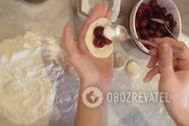 Пышные вареники с вишней на пару - Шаг 8 Пышные вареники с вишней на пару - Шаг 8