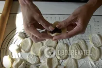 Вареники с вишней на кефире - Шаг 8 Вареники с вишней на кефире - Шаг 8