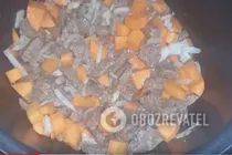 Тушеное мясо с овощами в мультиварке - Шаг 3 Тушеное мясо с овощами в мультиварке - Шаг 3