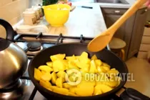 Жареное мясо с помидорами - Шаг 5 Жареное мясо с помидорами - Шаг 5