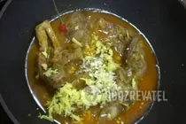 Тушеная баранина с черносливом и имбирем - Шаг 6 Тушеная баранина с черносливом и имбирем - Шаг 6