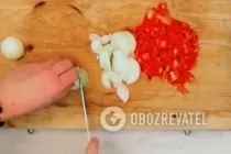 Жареная свинина с помидорами - Шаг 2 Жареная свинина с помидорами - Шаг 2