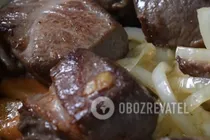 Тушеная телятина с овощами на сковороде - Шаг 3 Тушеная телятина с овощами на сковороде - Шаг 3