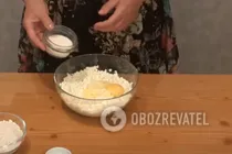 Сырники без муки и манки - Шаг 2 Сырники без муки и манки - Шаг 2
