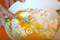 Сирники з родзинками та манкою - Крок 5 Сирники з родзинками та манкою - Крок 5