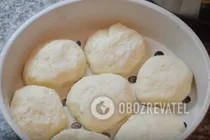 Сирники на парі в мультиварці - Крок 6 Сирники на парі в мультиварці - Крок 6