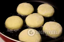 Сирники з крохмалем - Крок 6 Сирники з крохмалем - Крок 6