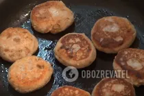 Сырники с изюмом и орехами - Шаг 11 Сырники с изюмом и орехами - Шаг 11