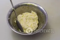 Сирники на парі з ягодами - Крок 2 Сирники на парі з ягодами - Крок 2